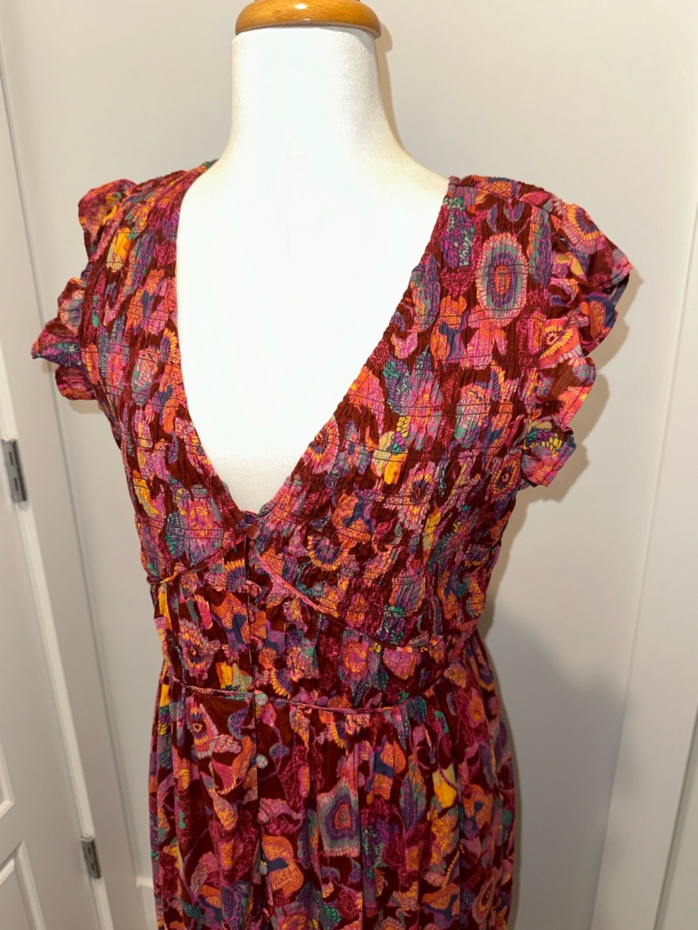 Anthropologie The Peregrine Smocked Floral V-Neck Ruffle Dress Wine Floral - Picture 3 of 13